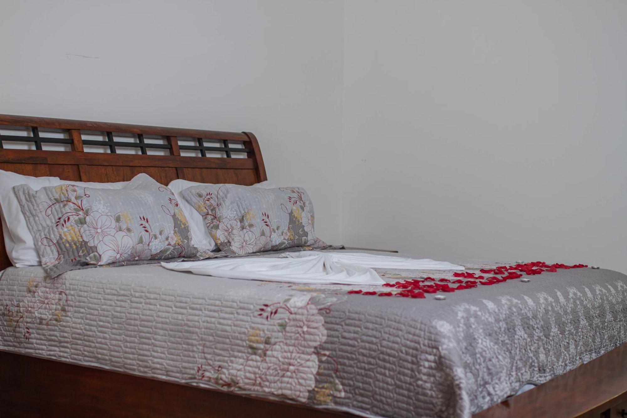 Cidade Paradise Guesthouse Cidade Velha Bagian luar foto